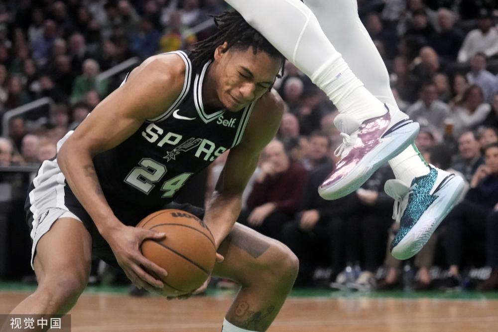 球技斩获冠 球技斩获冠